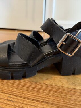 Black Chunky Lug Platform Sandals Buckle Grunge Y2K